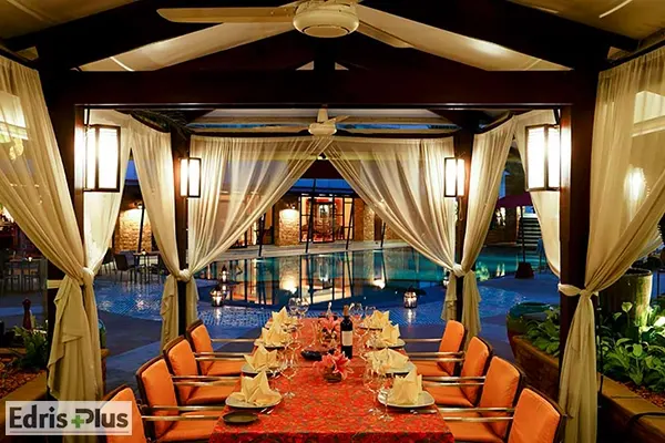 پرده های مناسب برای فضا های عمومی (رستوران و کافه)