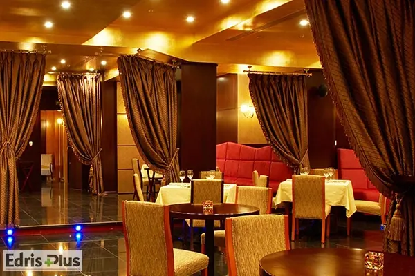 معیارهای انتخاب پرده برای رستوران و کافه