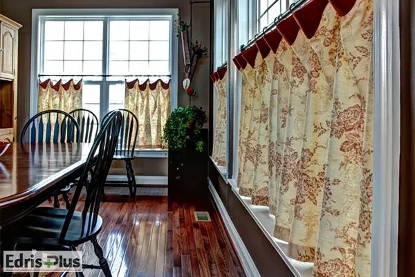 انواع پرده‌های مناسب برای رستوران و کافه