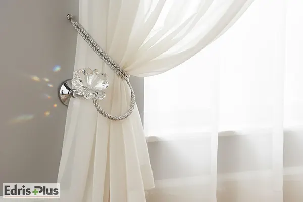 گل میخ پرده کریستالی