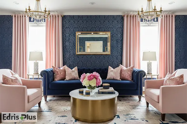 ترکیب سرمه‌ای و صورتی ملایم برای اتاق پذیرایی